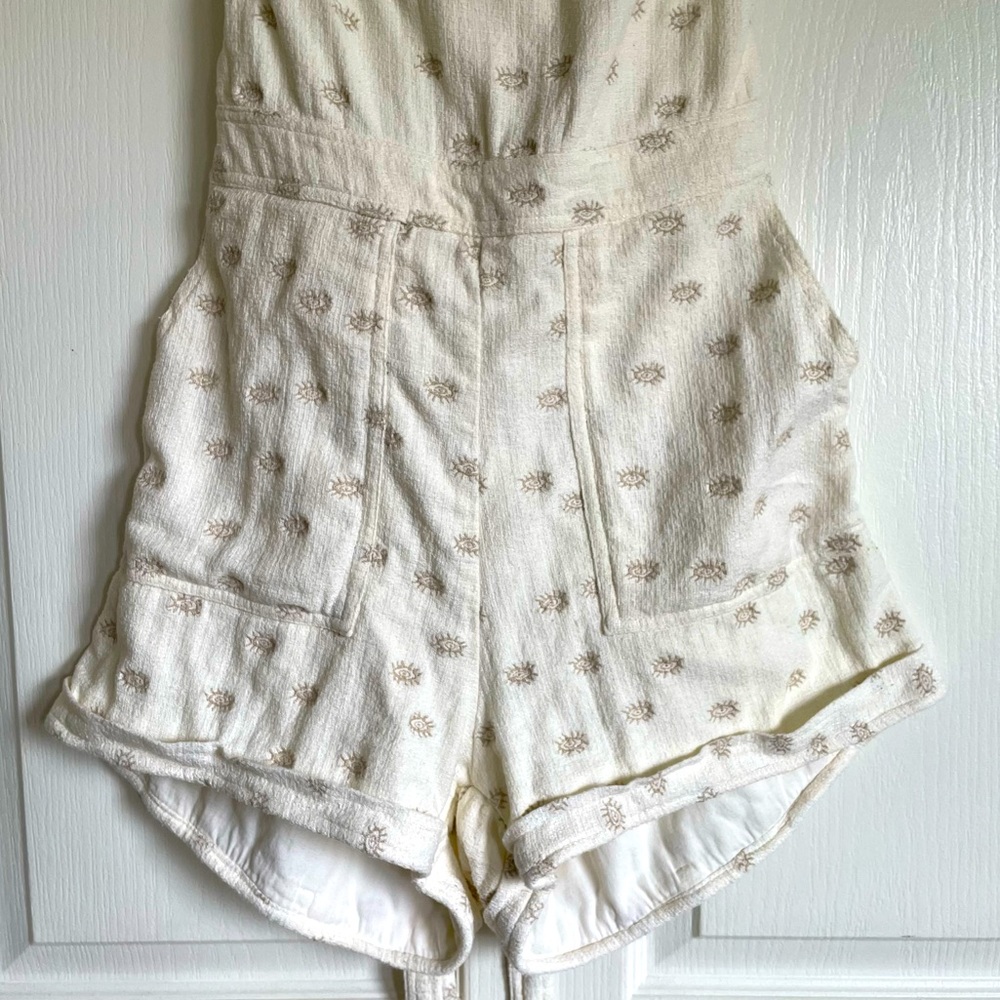 Tigerlily Women’s Buchra Crossback Romper in Bone - US 6 - Picture 8 of 13